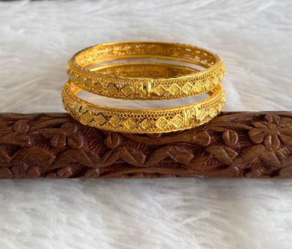 Gold tone designer plain bangles(2.4) dj-51747