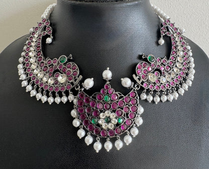 Black finish precious kemp pearl moon peacock necklace Dj-51171