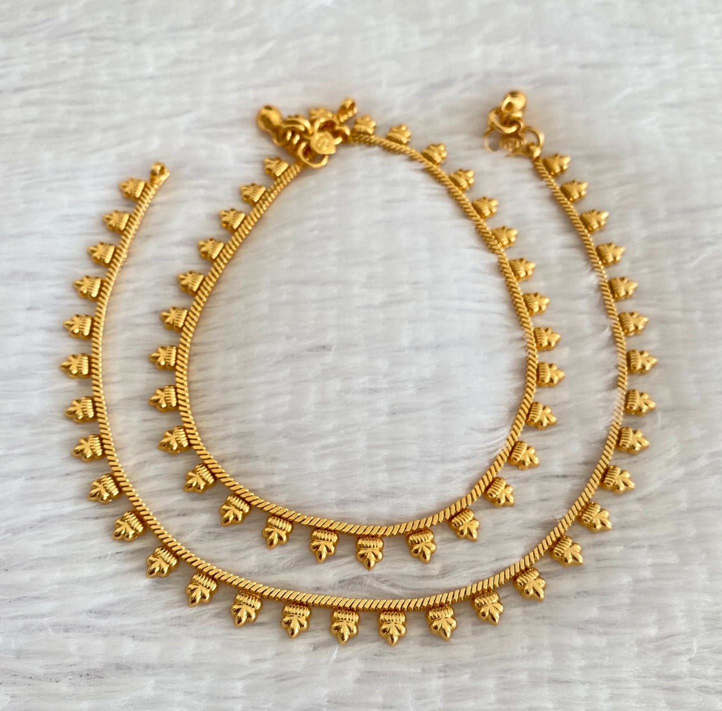 Antique gold tone flower design anklets set dj-53192