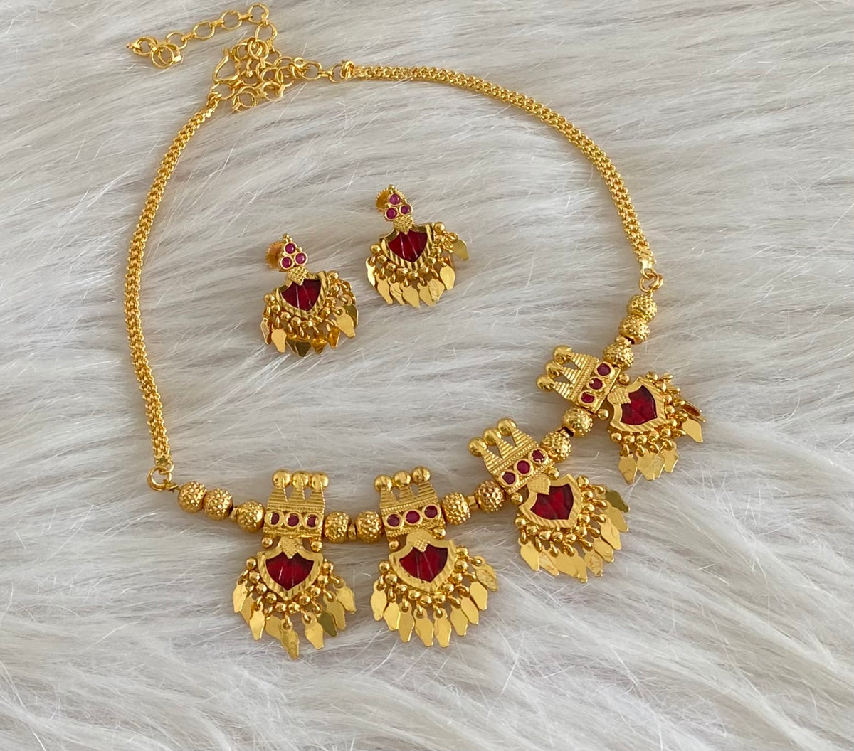 Gold tone kerala style pink-red palakka elakka necklace set dj-54695