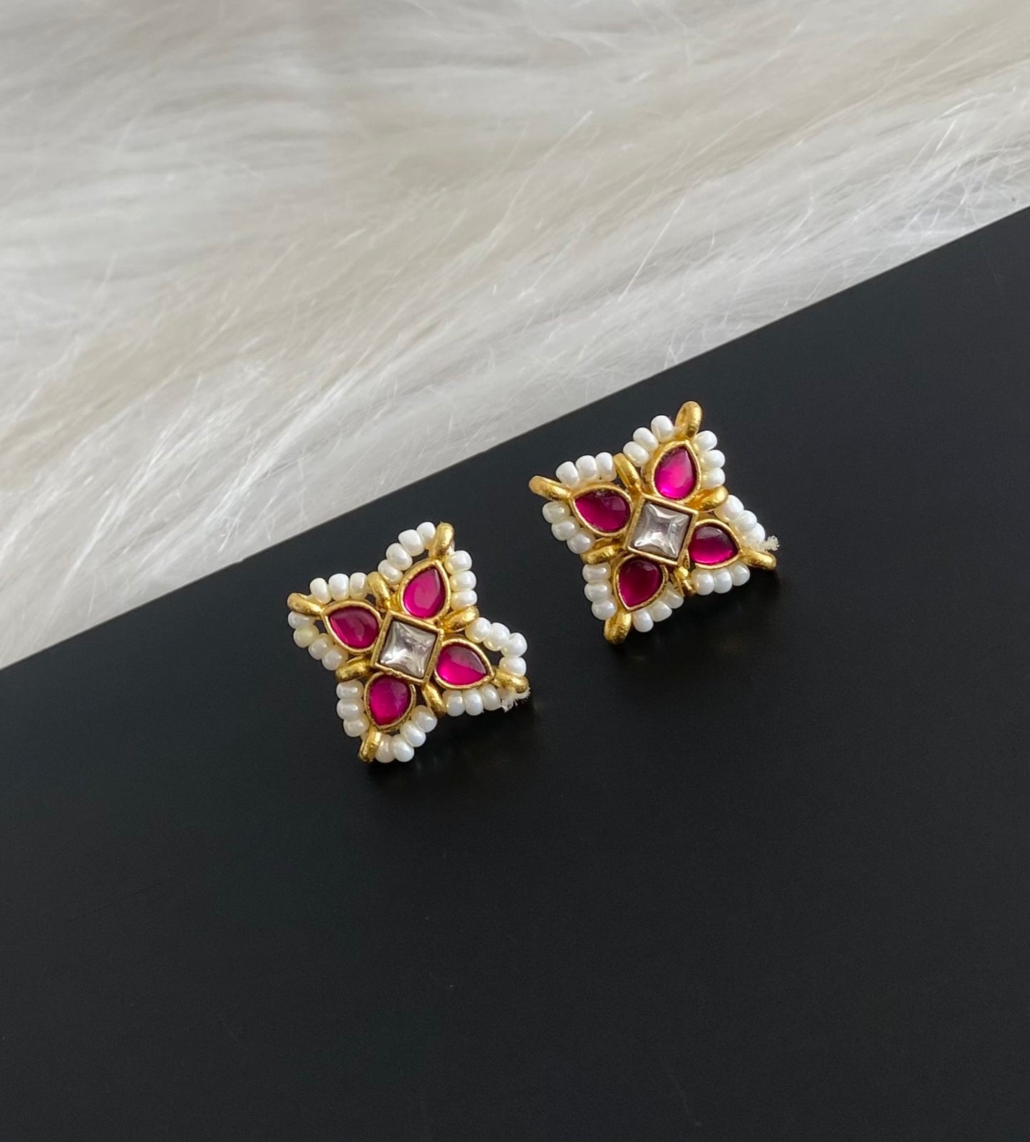 Gold tone pink-white kundan jadau flower stud/earrings dj-54575