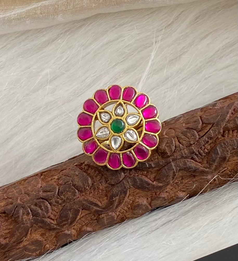 Gold tone pink-green-white kundan jadau round flower finger ring dj-54322
