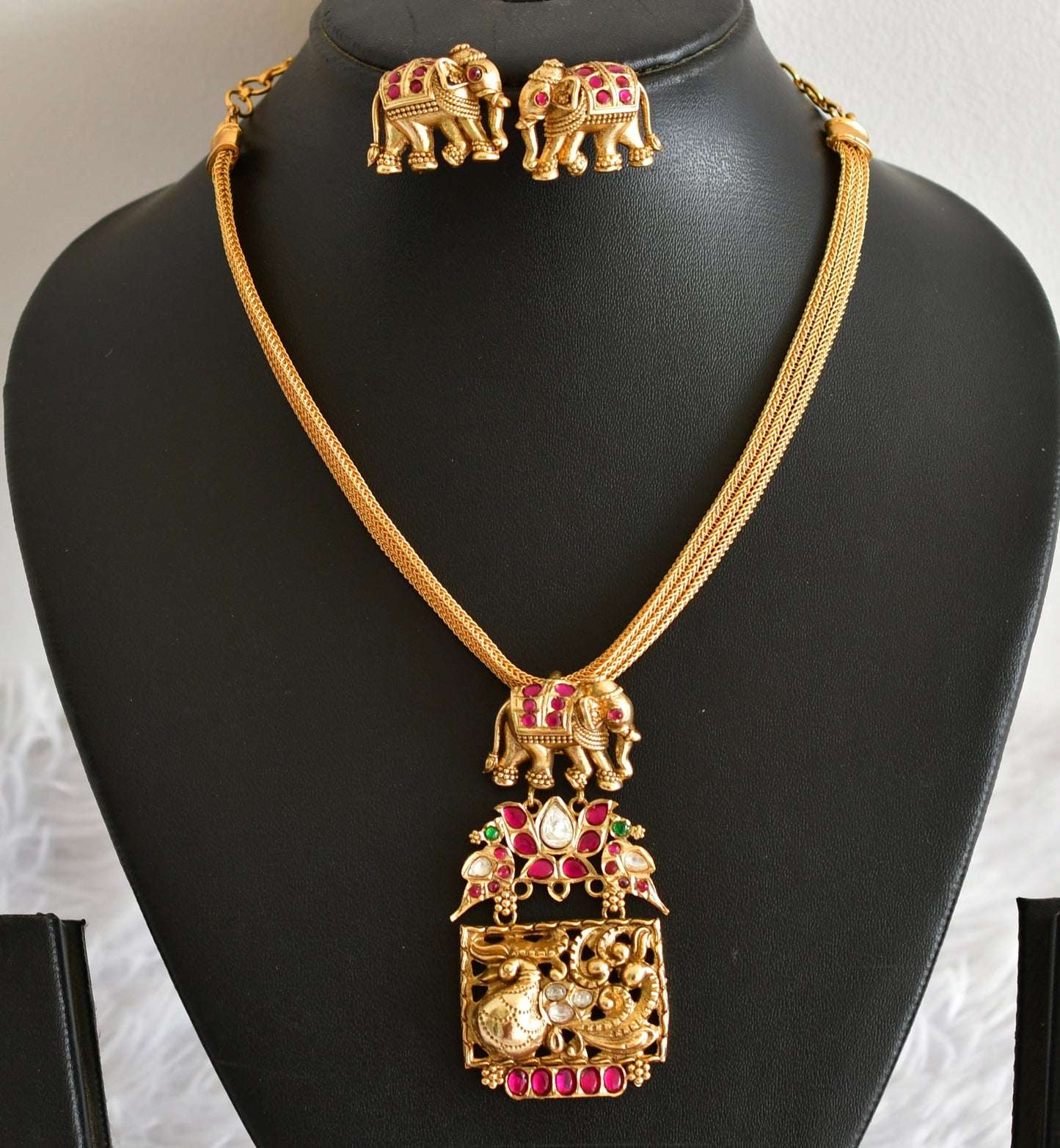 Antique gold tone pink-green elephant jadau necklace set dj-51833