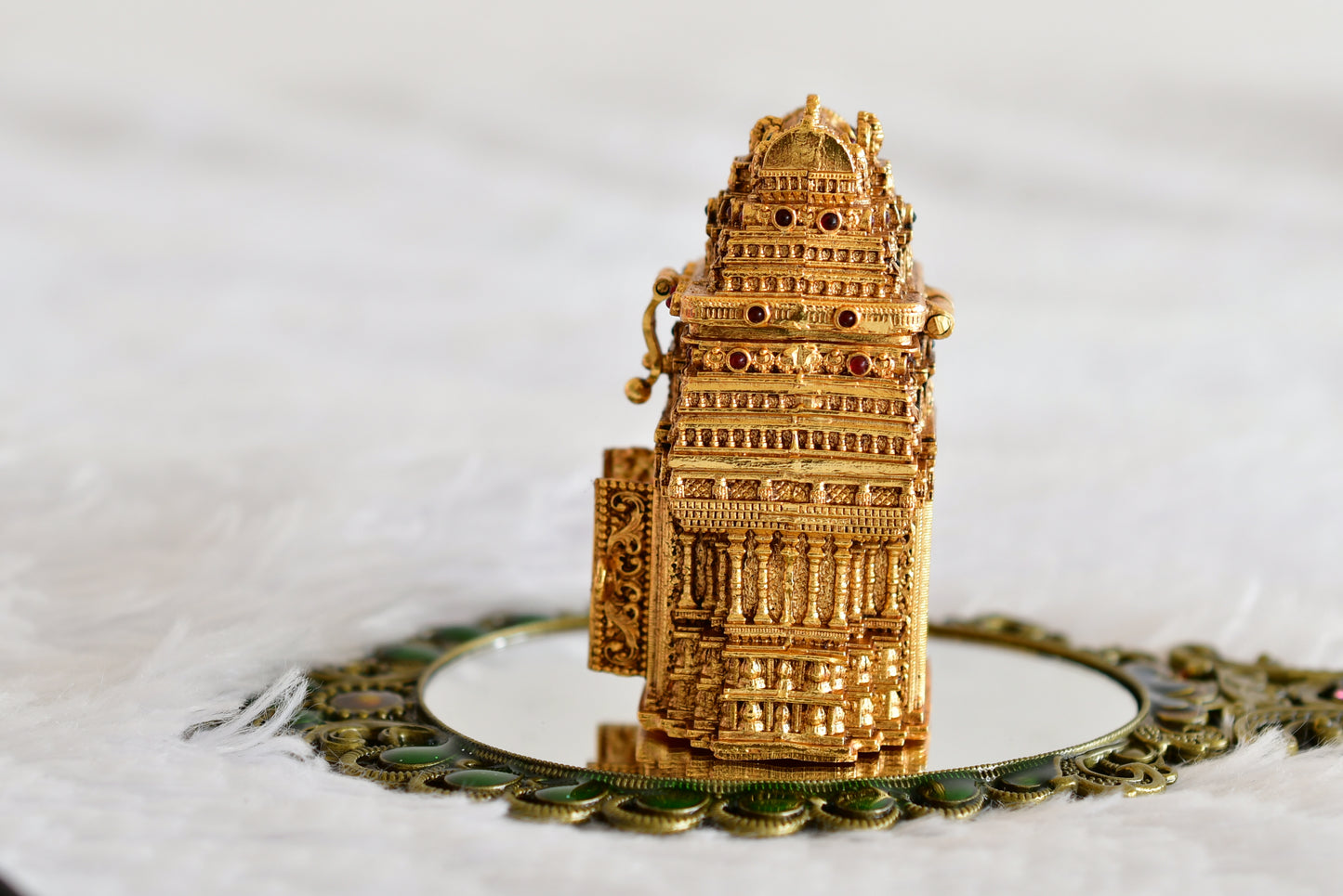 Antique gold tone Ma Lakshmi temple kumkum box dj-52322