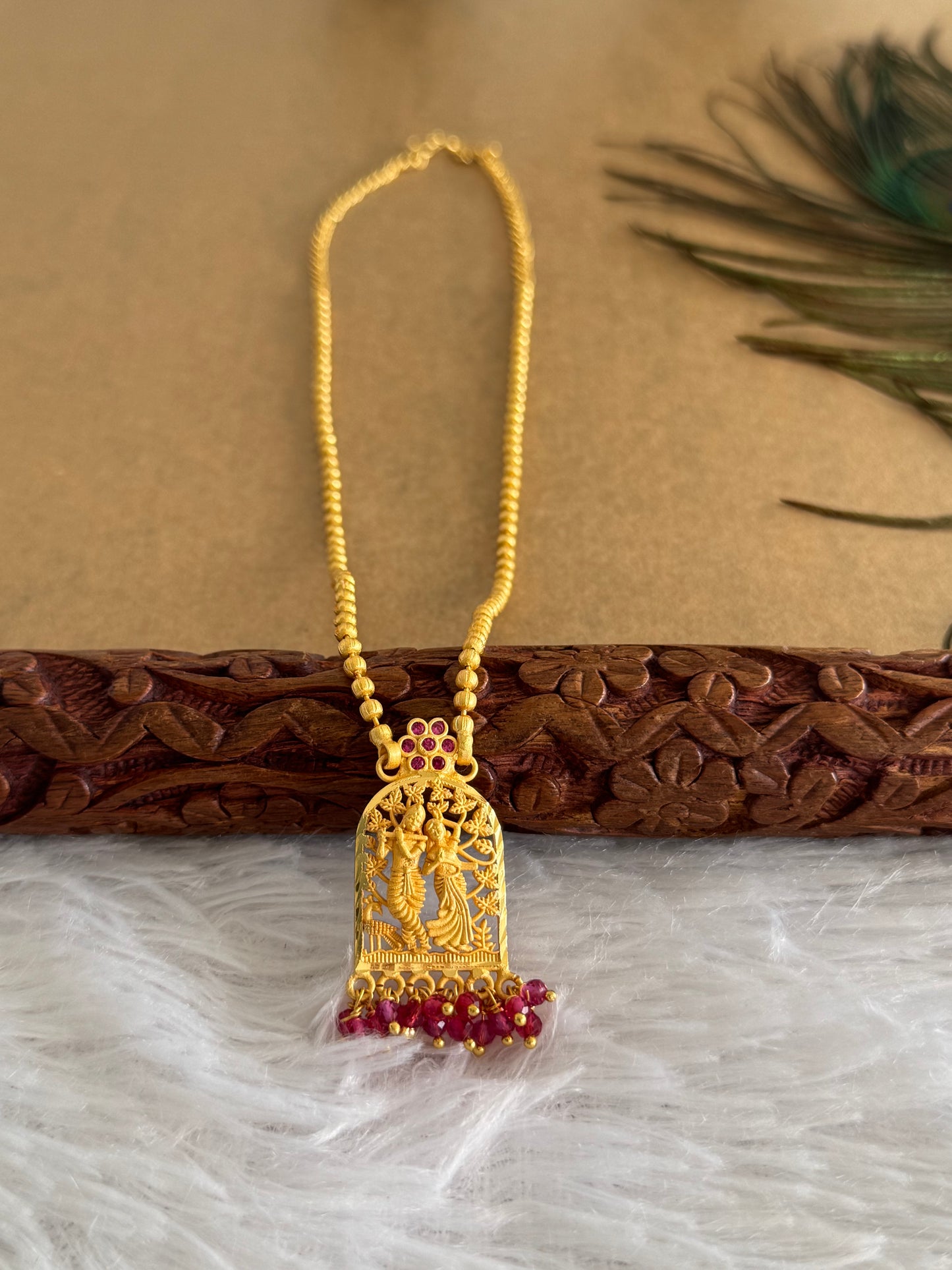 Gold tone pink stone Radhe-Krishna short chain dj-51737