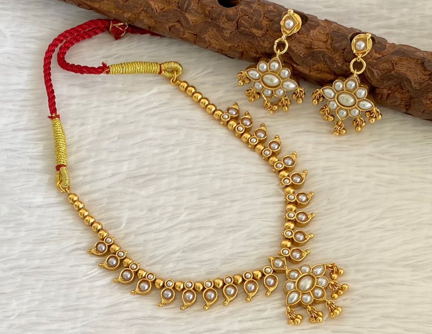 Antique gold tone coral-pearl stone reversible mango necklace set dj-54085