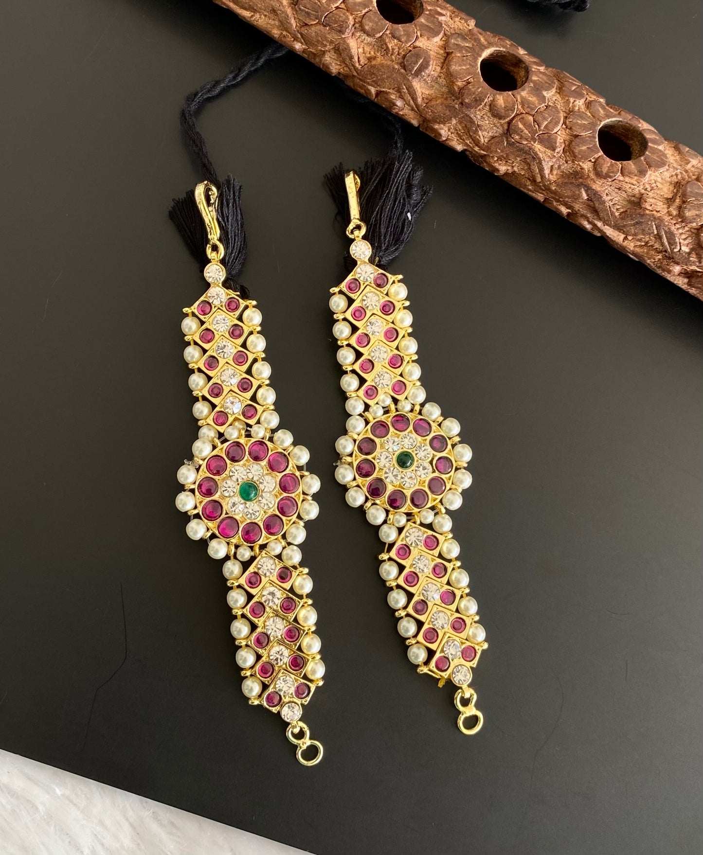 Gold tone precious kemp-green-white pearl ear side chain dj-53370