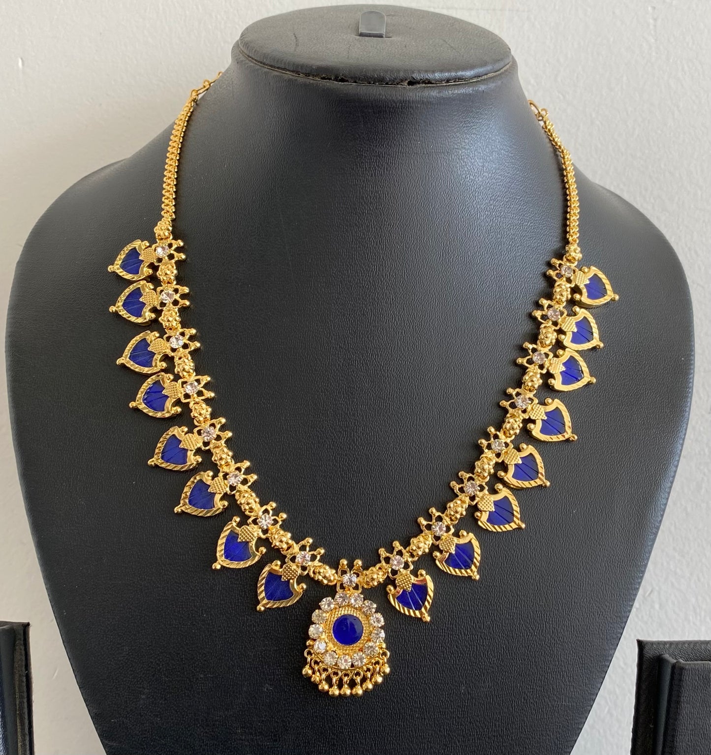 Gold tone white-blue palakka necklace dj-53063