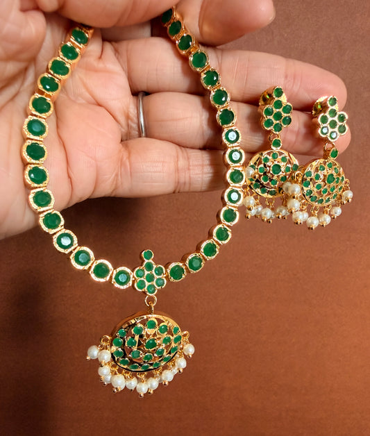Gold Tone Emerald South Indian Style Necklace/attigai Set dj-18309