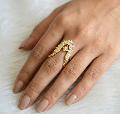 Gold tone white vanki finger ring dj-41637