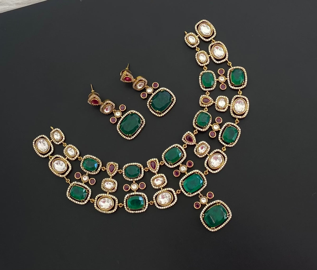 Antique gold tone green-pink-white necklace set dj-54800