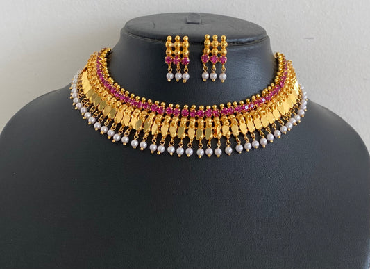 Gold tone kerala style elakka pink stone pearl choker necklace set dj-54624