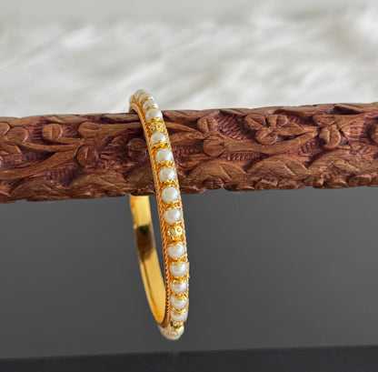 Gold tone pearl beaded bangles (2.8) dj-51341