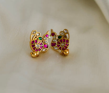 Matte gold tone pink-green kundan jadau big peacock pendant hasli necklace set dj-52600