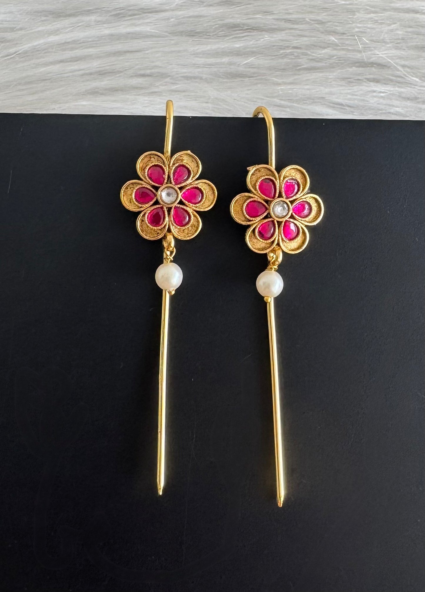 Gold tone pink-white kundan jadau flower bugadi earrings dj-51143