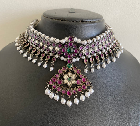 Black finish precious kemp-green-white pearl mango choker necklace dj-53245