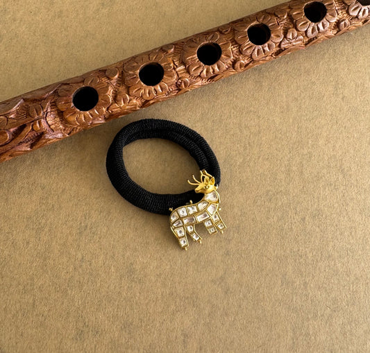 Matte finish white kundan jadau deer hair band dj-51513