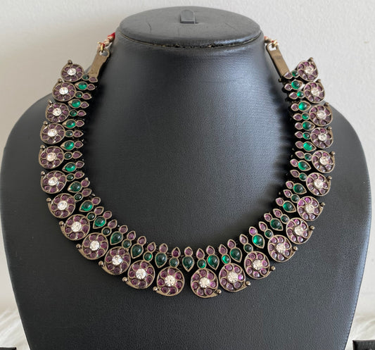 Black finish precious kemp-green-white mango necklace dj-53949