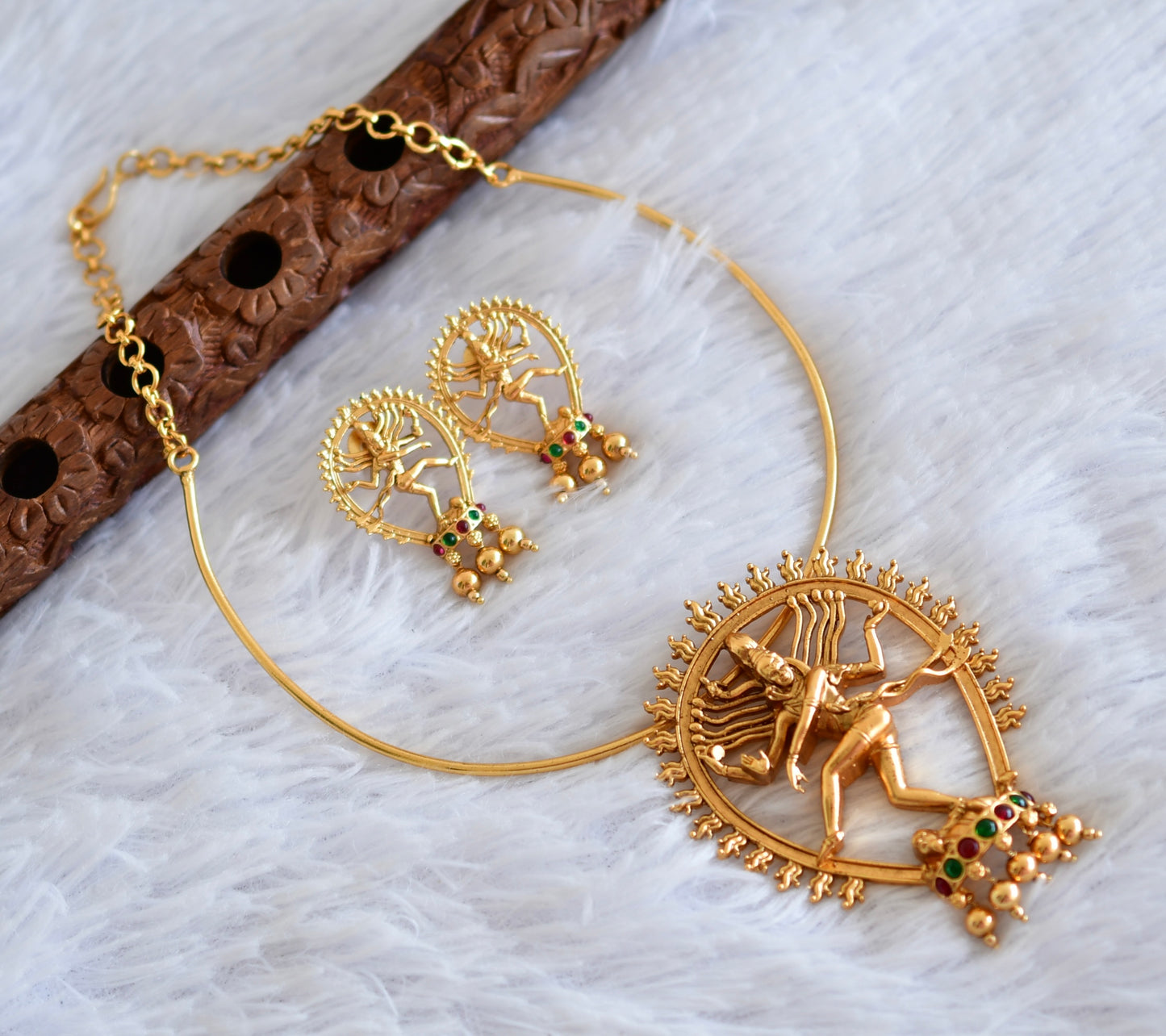 Matte finish kemp-green Shri Nataraja hasli necklace set dj-52410