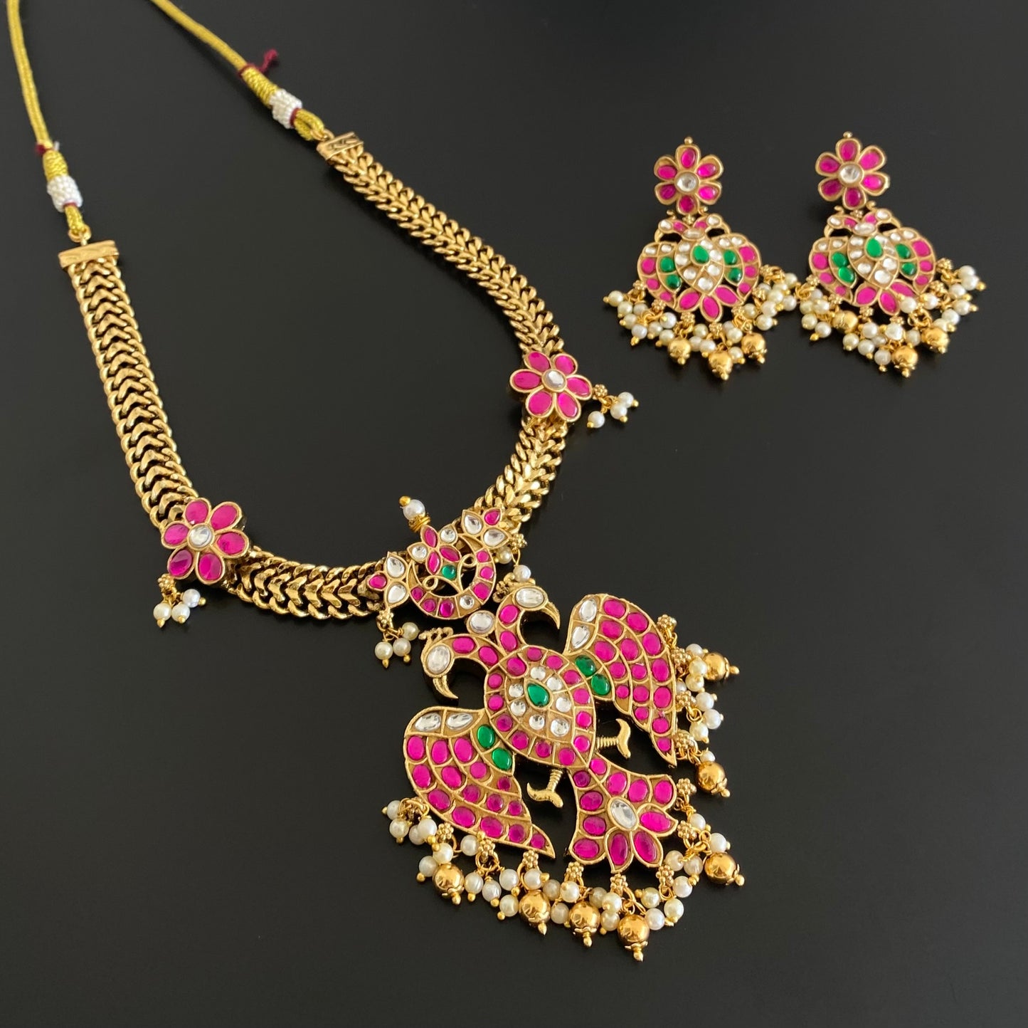 Antique gold tone ganda berunda kundan jadau necklace set dj-54364