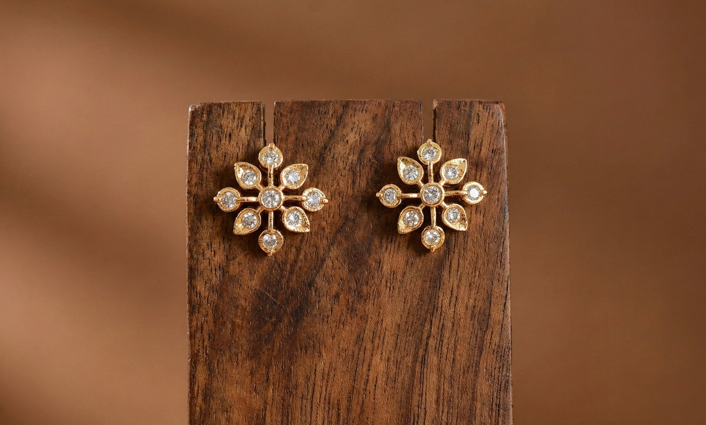 Gold tone AD white stone stud/earrings dj-52780