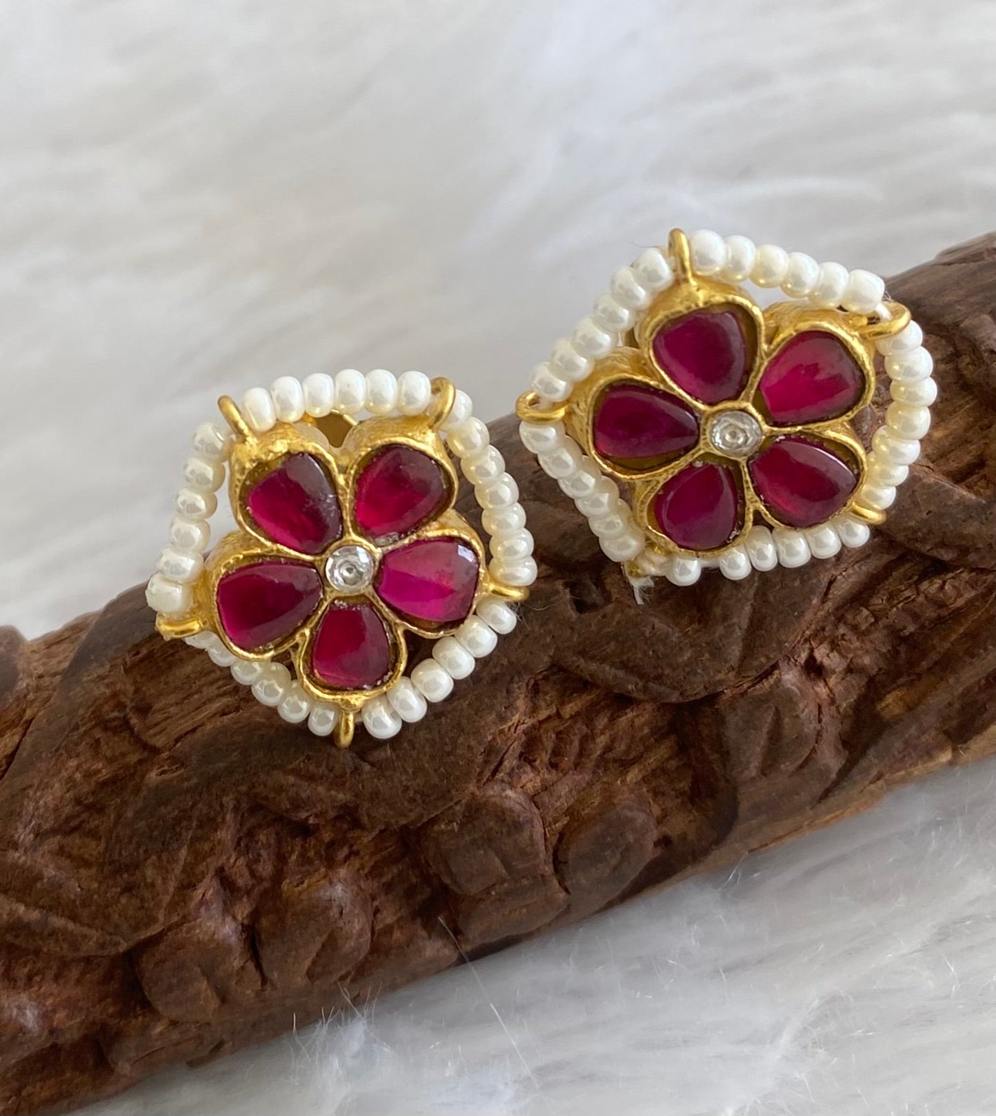 Gold tone pink-white pearl kundan jadau flower stud/earrings dj-53549