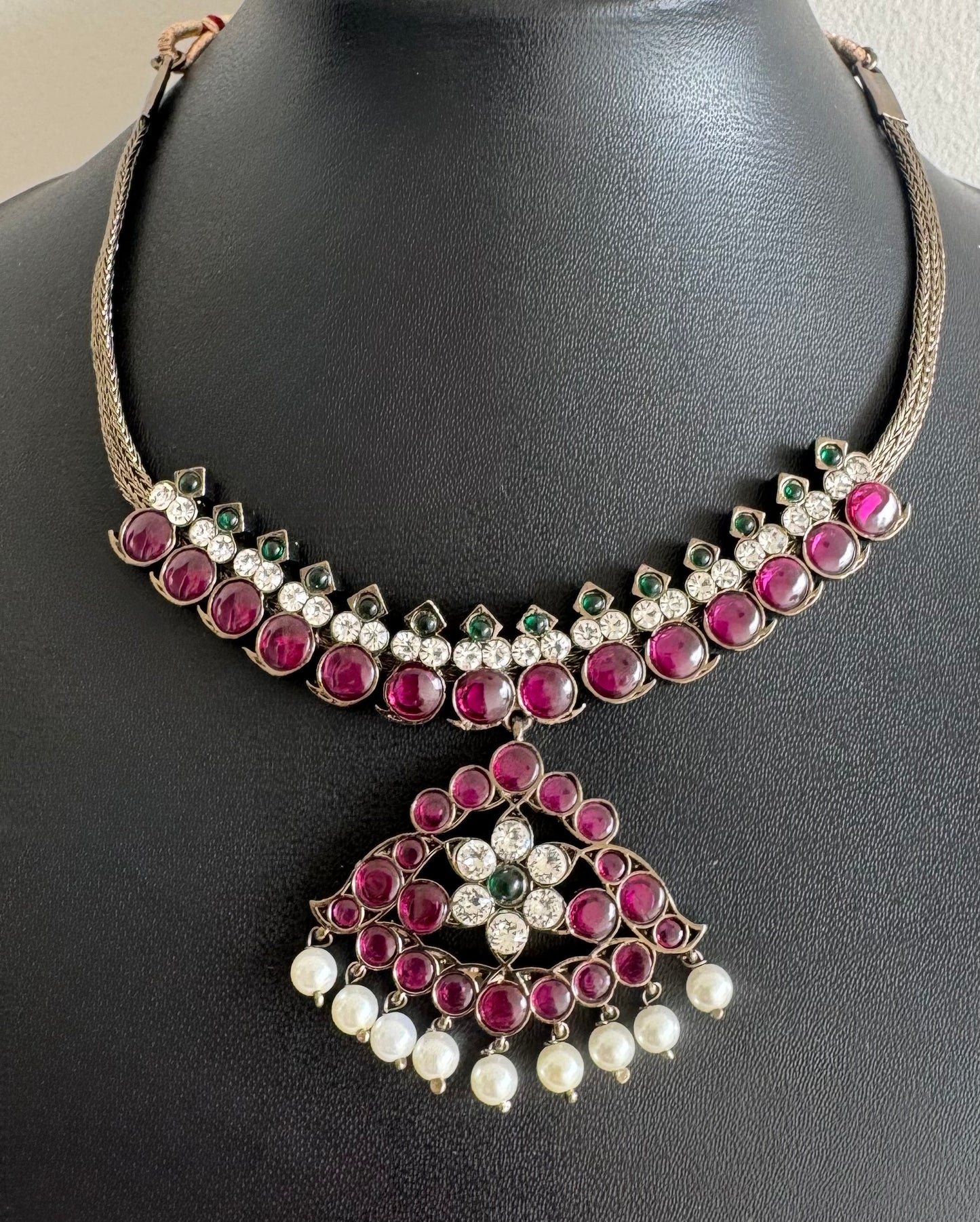 Black finish precious kemp pearl mango necklace Dj-51169
