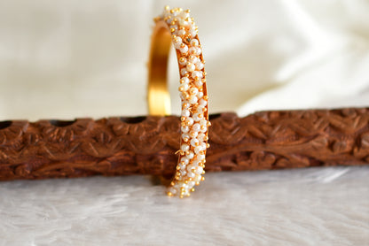 Gold tone pearl cluster bangle(2.6) dj-51948
