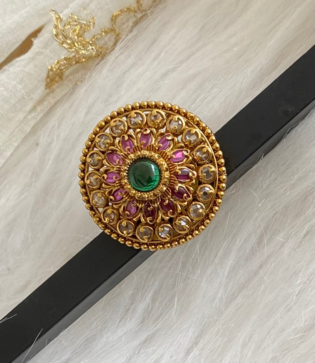 Antique gold tone pink-green-white big round flower finger ring dj-54332