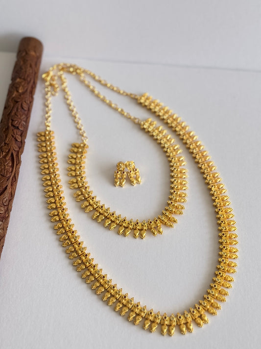 Gold tone pink-white kerala style shanku haar combo set dj-51644