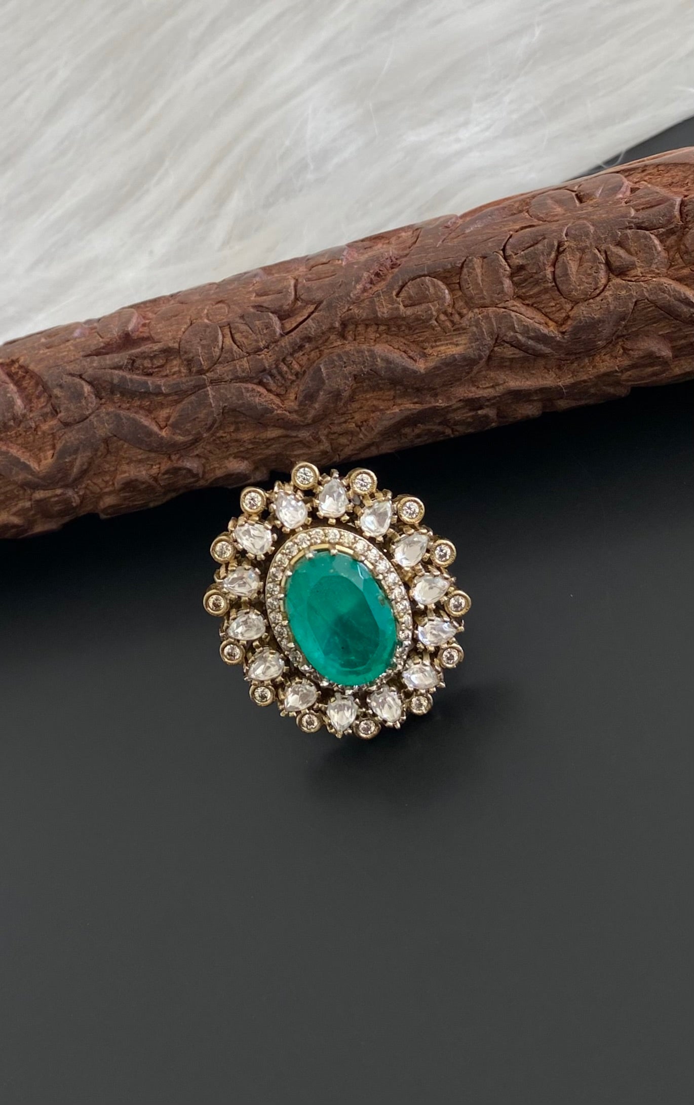 Two tone cz white-green stone finger ring dj-53684
