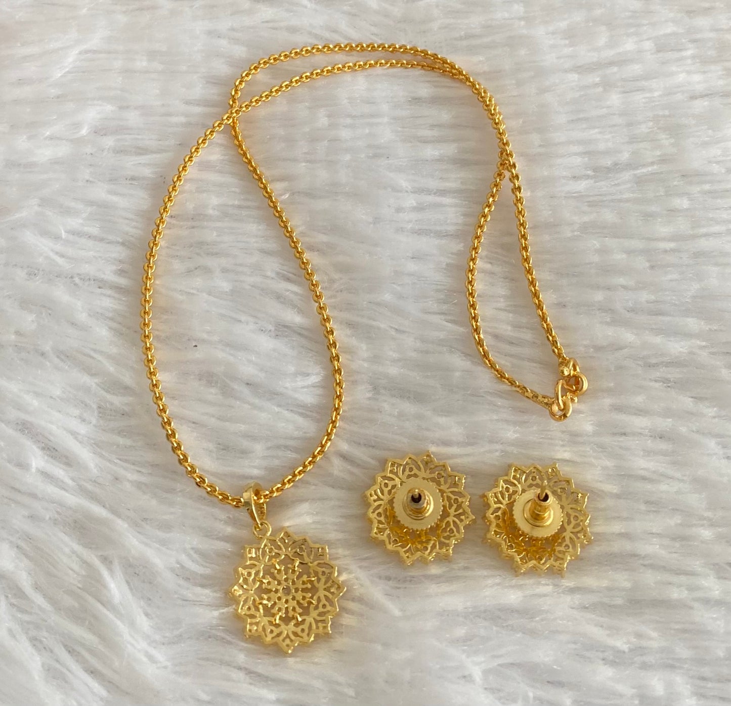 Gold tone 18 inches chain with white stone flower pendant set dj-54029
