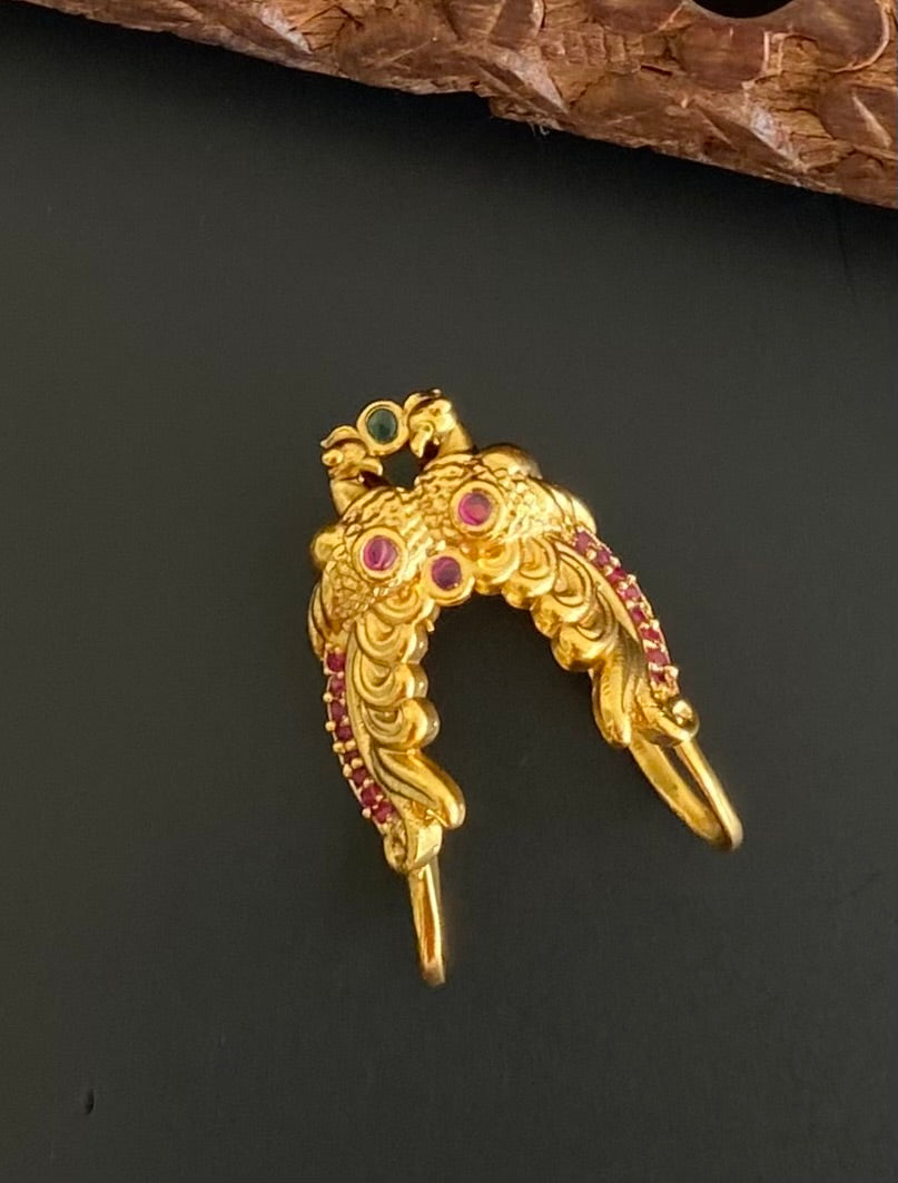 Antique gold tone kemp-green peacock vanki style finger ring dj-53678