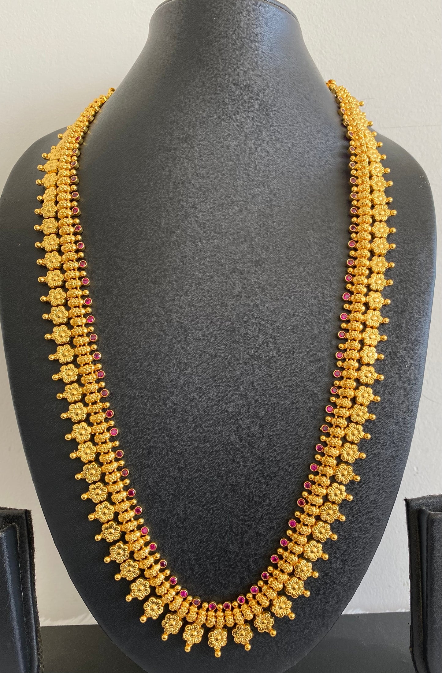 Gold tone pink stone flower haar dj-53165