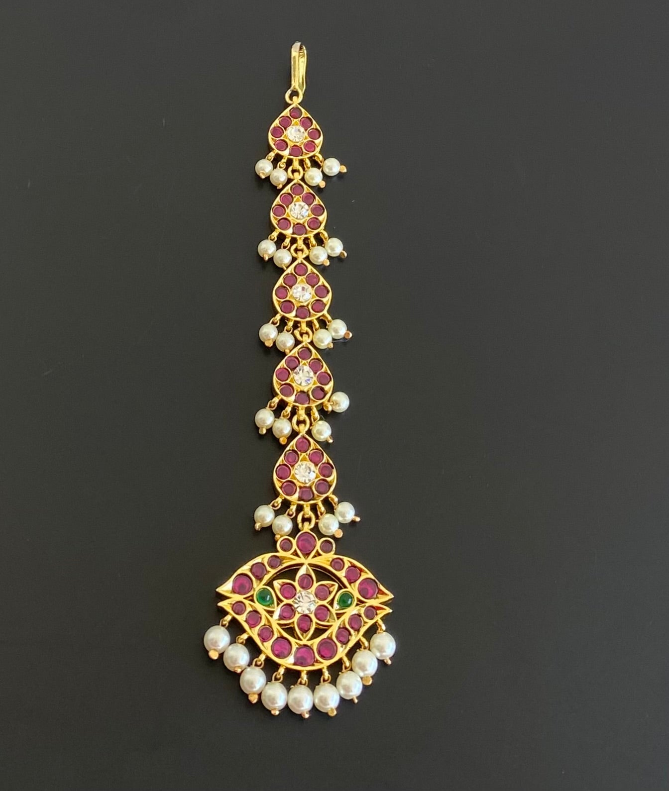 Gold tone precious kemp-green-white pearl tikka dj-52996