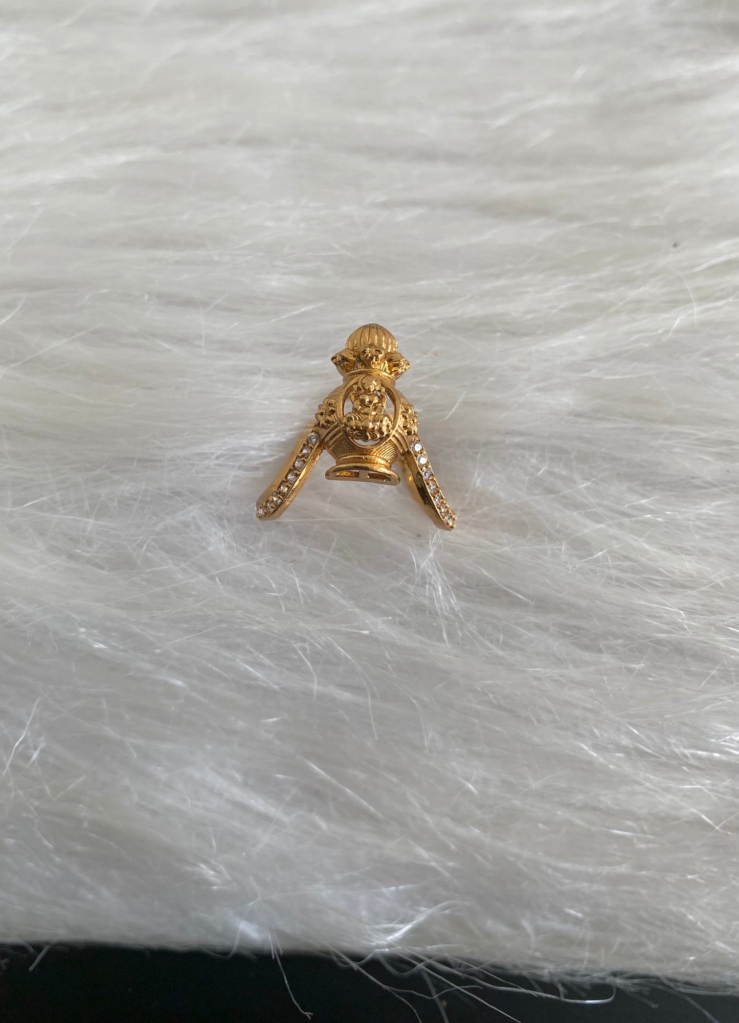 Antique gold tone white stone lakshmi vanki style finger ring dj-53679