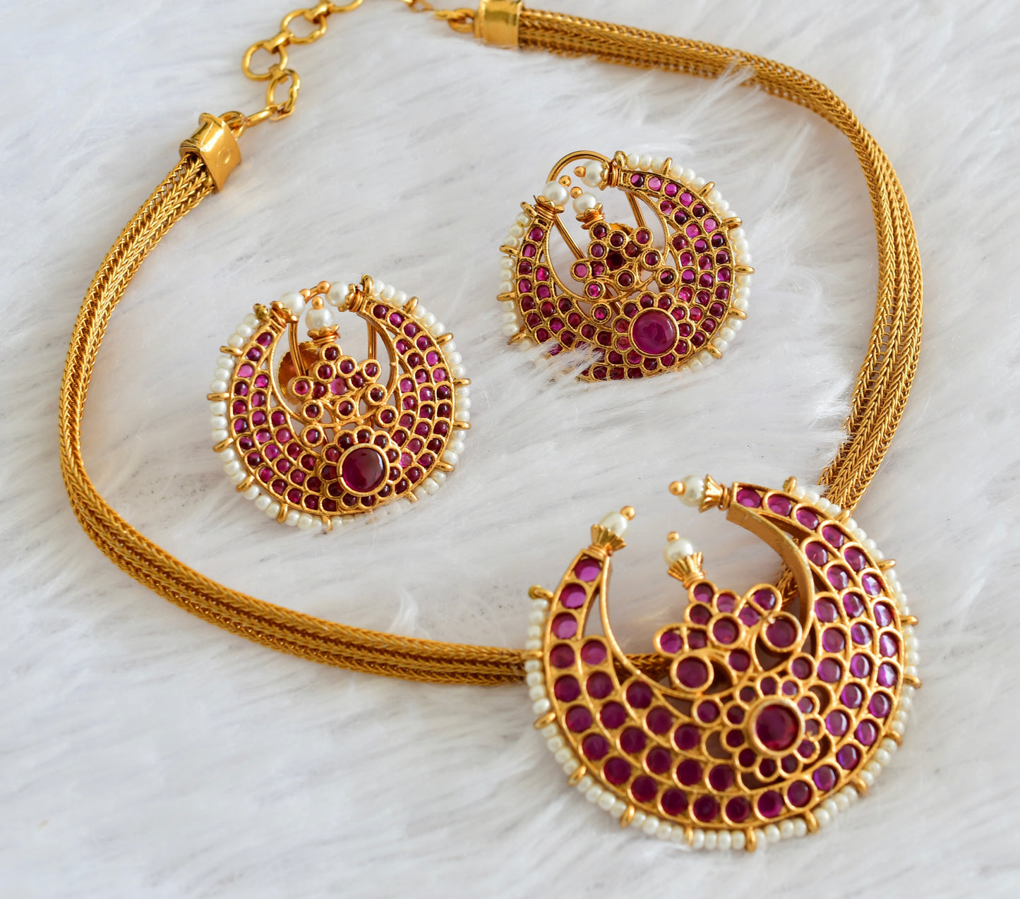Matte finish kemp stone pearl moon choker/necklace set dj-54014