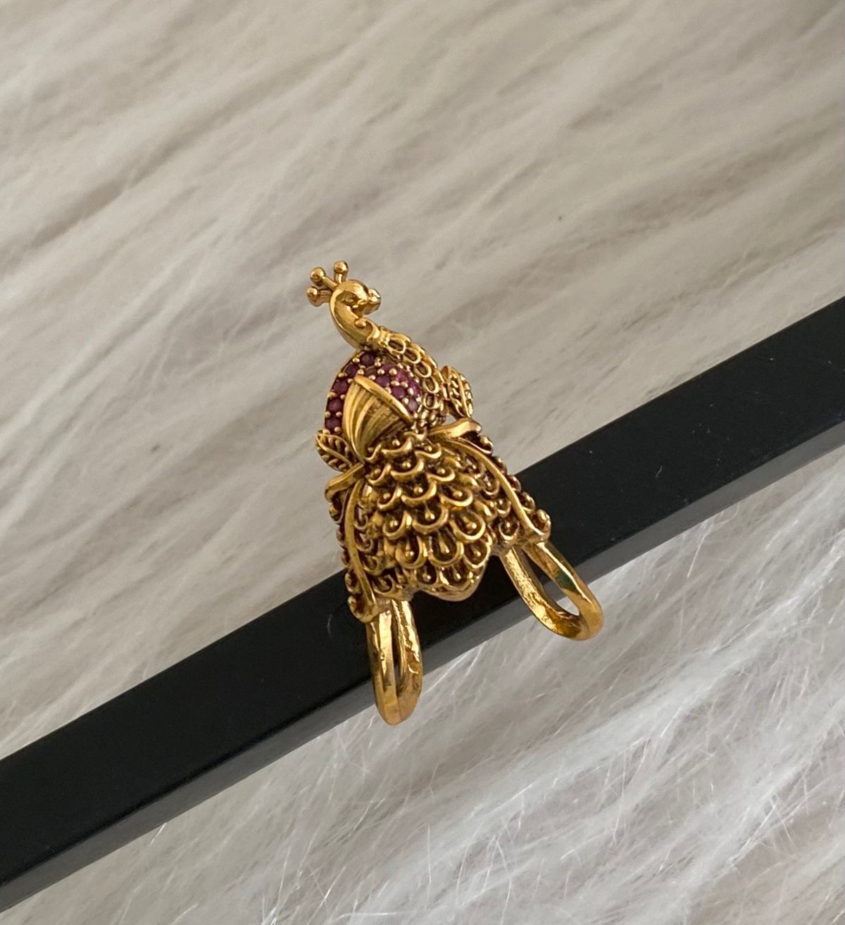 Matte finish pink stone peacock vanki style finger ring dj-55032