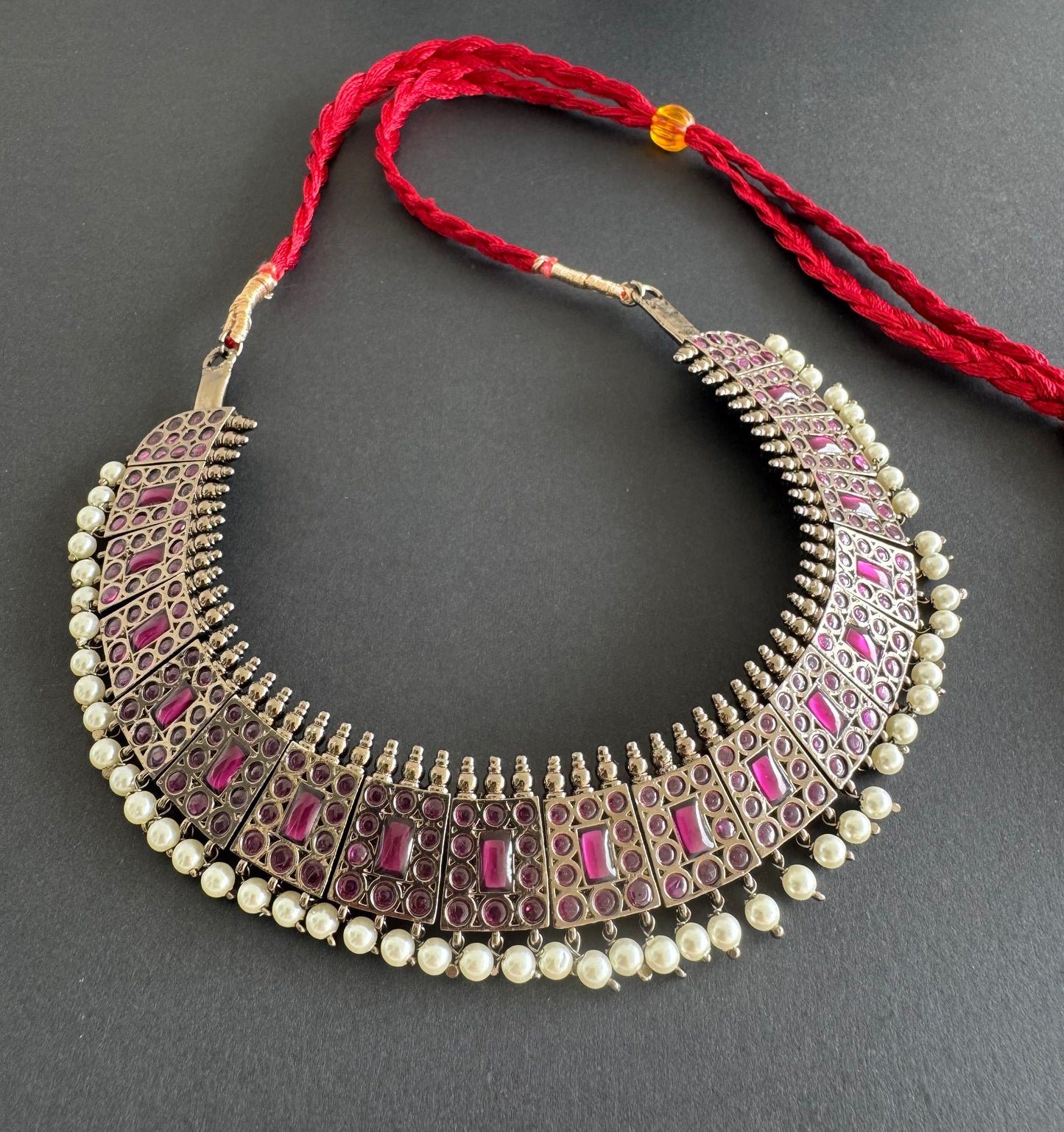 Black finish precious kemp-green pearl poothali necklace Dj-51445