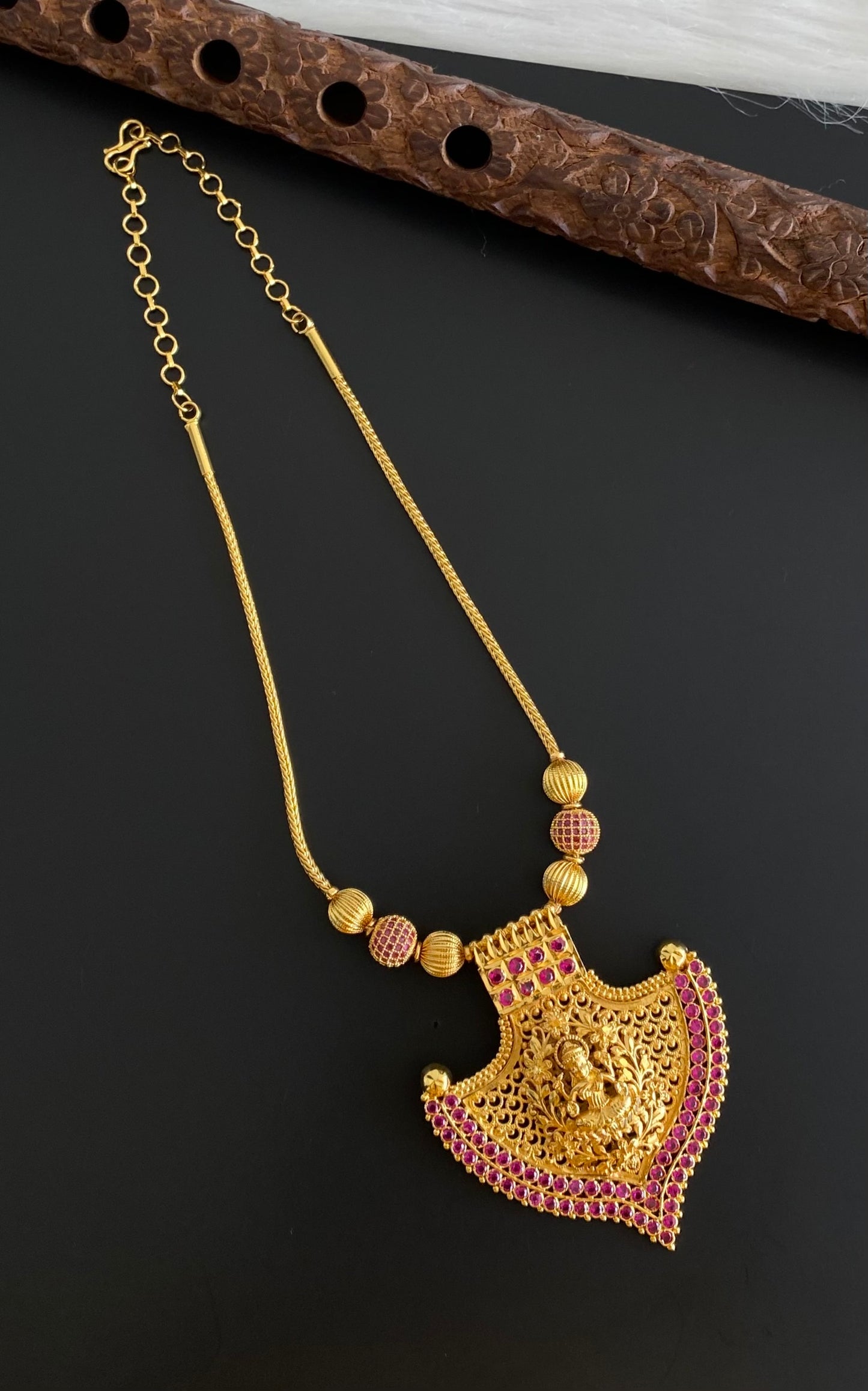 Gold tone ruby stone lakshmi kerala style kodi necklace dj-54145