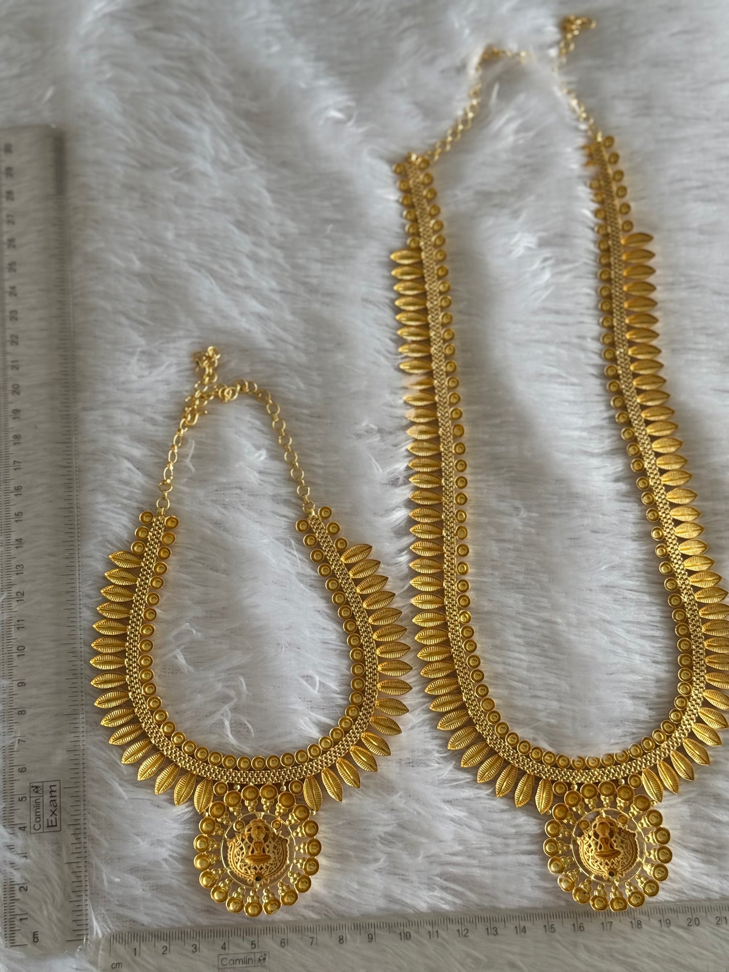 Matte Gold tone kerala style Lakshmi combo set dj-51648