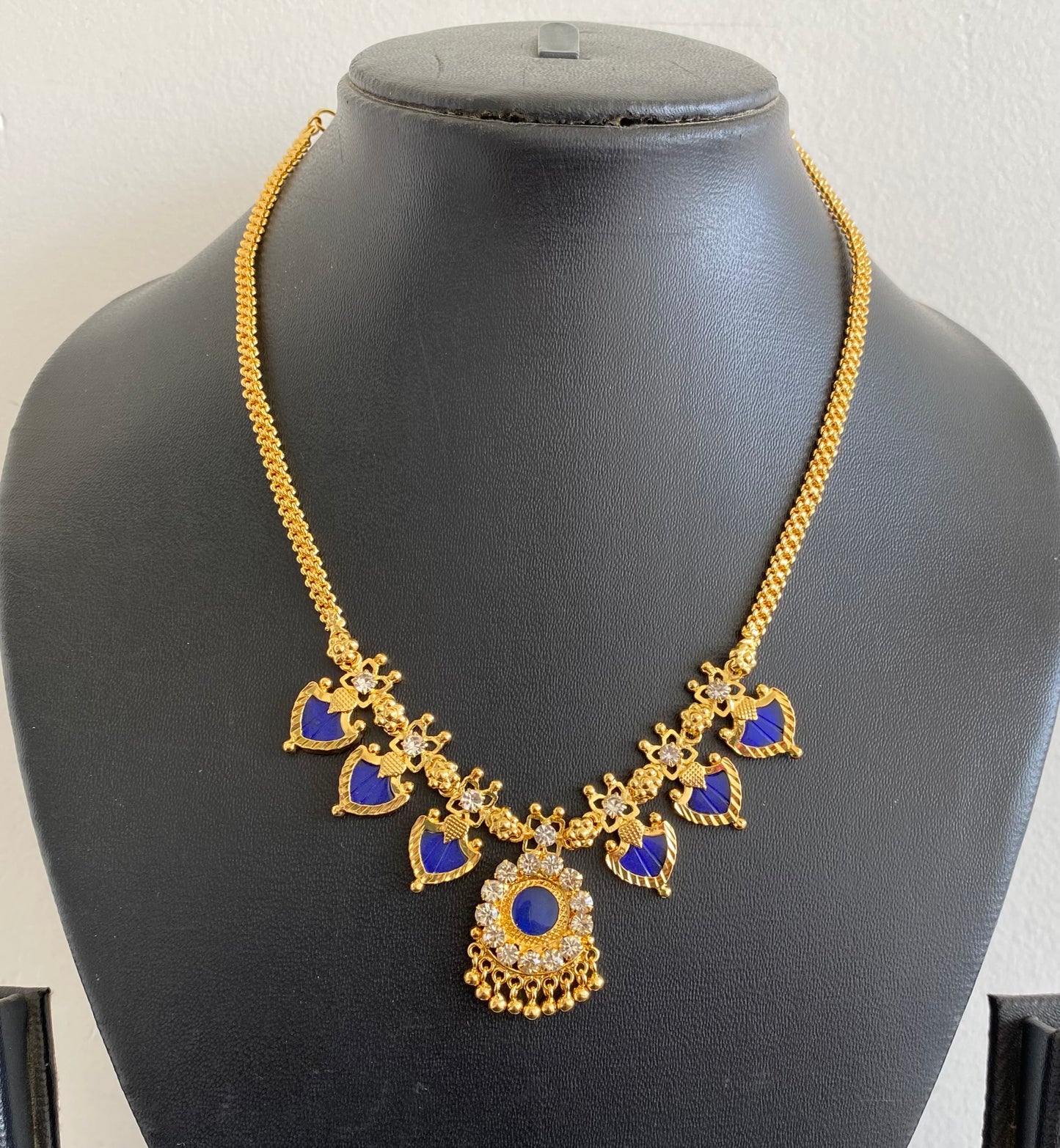 Gold tone white-blue palakka necklace dj-53058