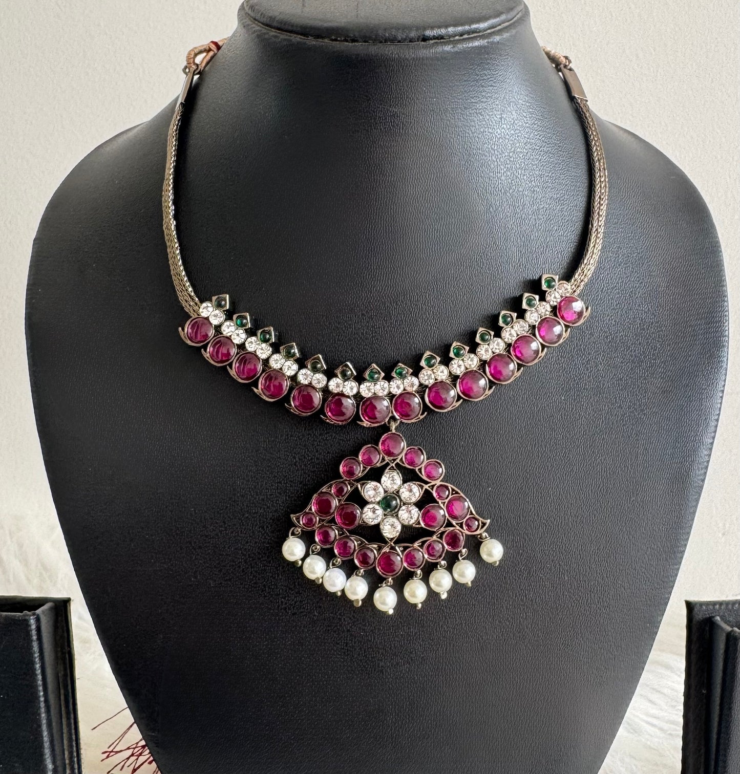 Black finish precious kemp pearl mango necklace Dj-51169
