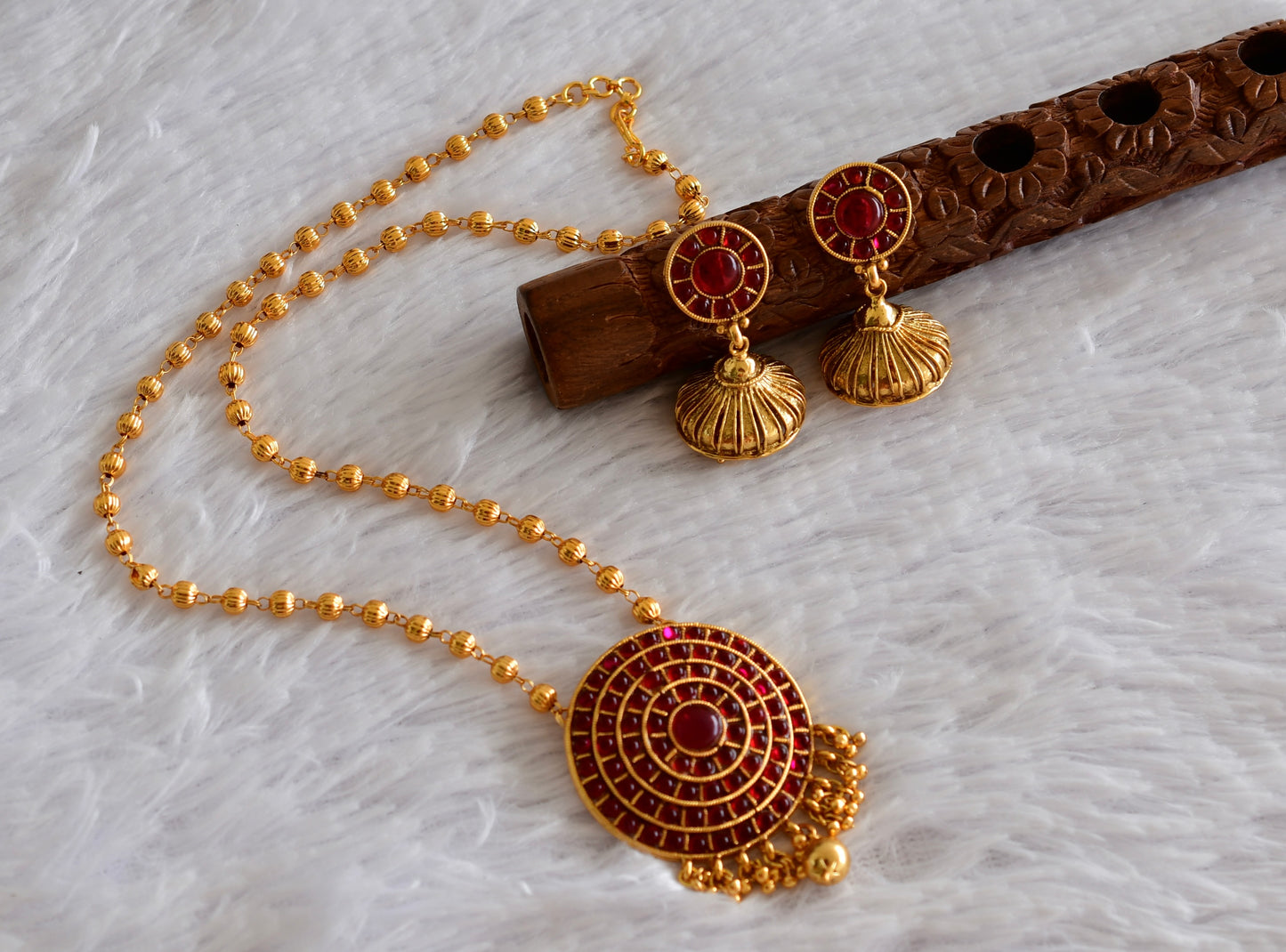 Antique gold tone Kemp round pendant beaded necklace set Dj-52205