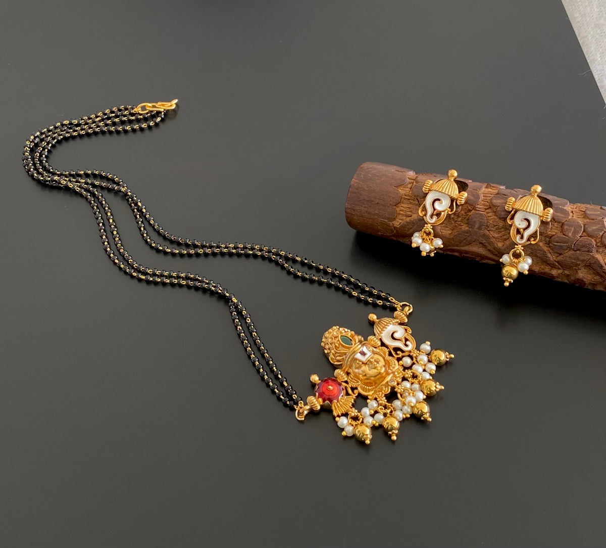 Antique gold tone shri thirumal nama-shanku-chakra meenakari mangalsutra set dj-55109