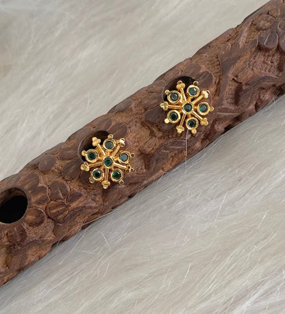 Gold tone green stone flower stud/earrings dj-54899