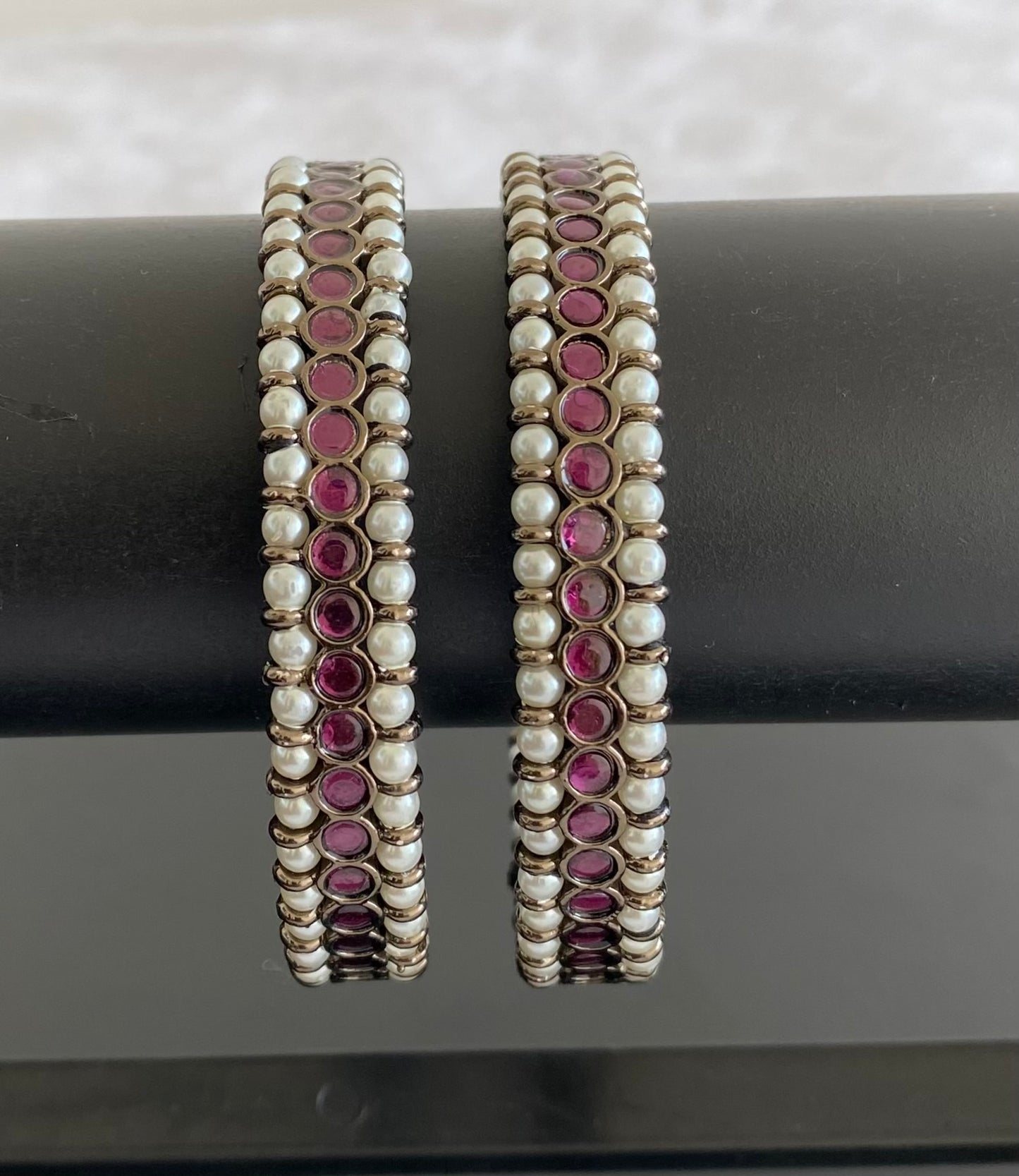 Black finish precious kemp pearl bangles(2.4) dj-53249