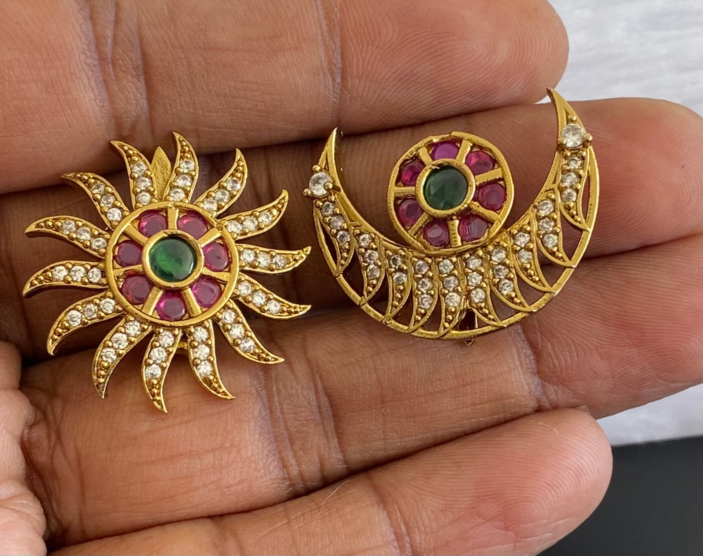 Antique gold tone small kemp-green-white flower sun moon hair jewel dj-53661