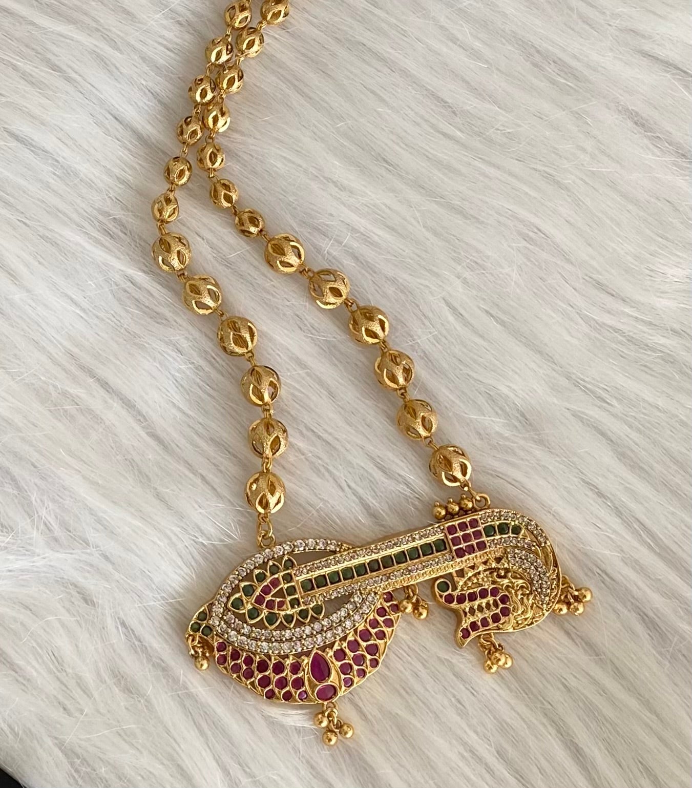 Matte finish kemp-green beaded veena chain dj-53850