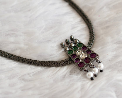 Black finish precious kemp-green pearl poothali necklace dj-52276